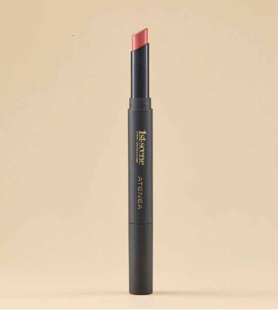 CRAYON À LÈVRES + ROUGE À LÈVRES 1ÈRE SCÈNE