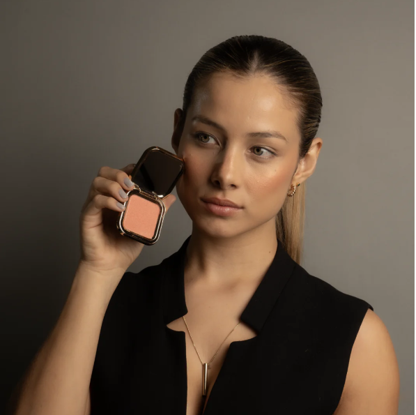 BLUSH COMPACT 1ST SCÈNE