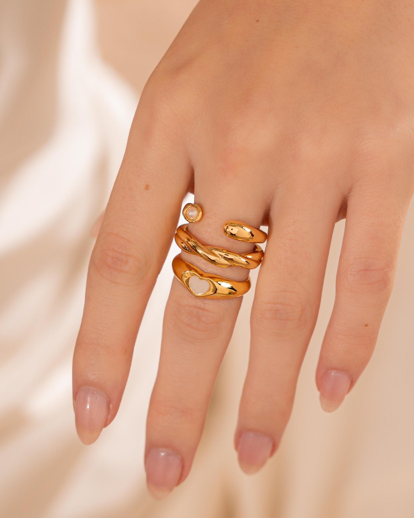 ENSEMBLE DE BAGUES * 3 PERLE